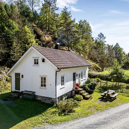 Det Hvite Hus - Fosseland Feda