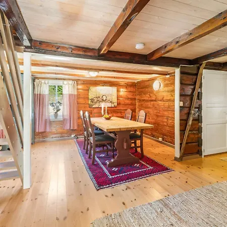 Det Hvite Hus - Fosseland * Feda