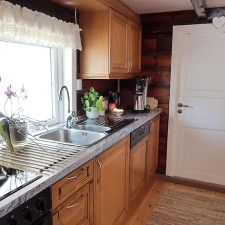 Det Hvite Hus * Feda